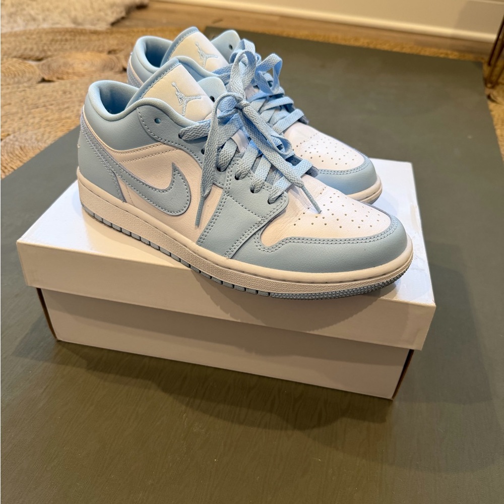 Nike Air Jordan Lows White/Ice Blie